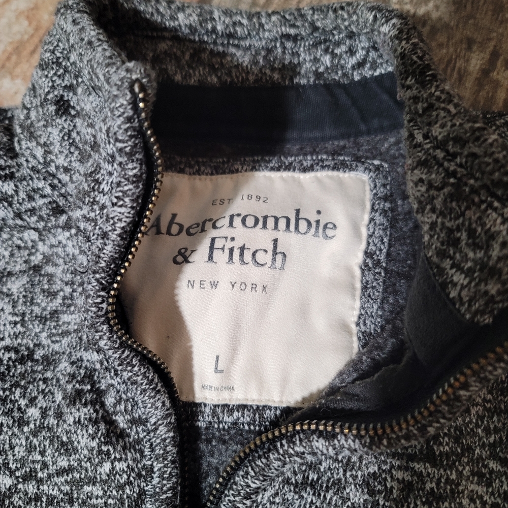 A&F Sweat - Picture 3 of 4